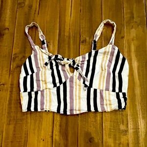Women’s size large Hollister tie front cropped tank